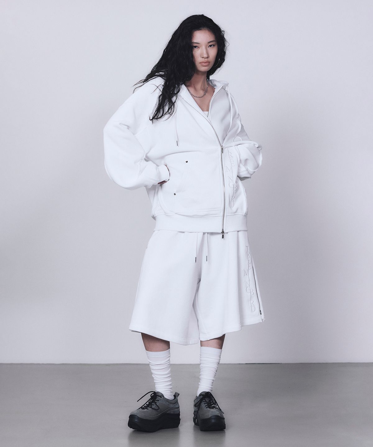 트리밍버드(TREEMINGBIRD) Zipper Finishing Sweat Hoodie Zip-up [ White ]