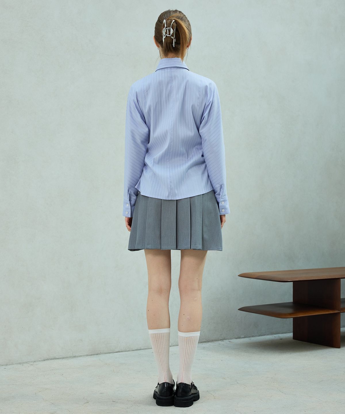 아리킴(ARIKIM) LOWELL SLIM FIT STRIPE SHIRRLING SHIRT / SKY BLUE