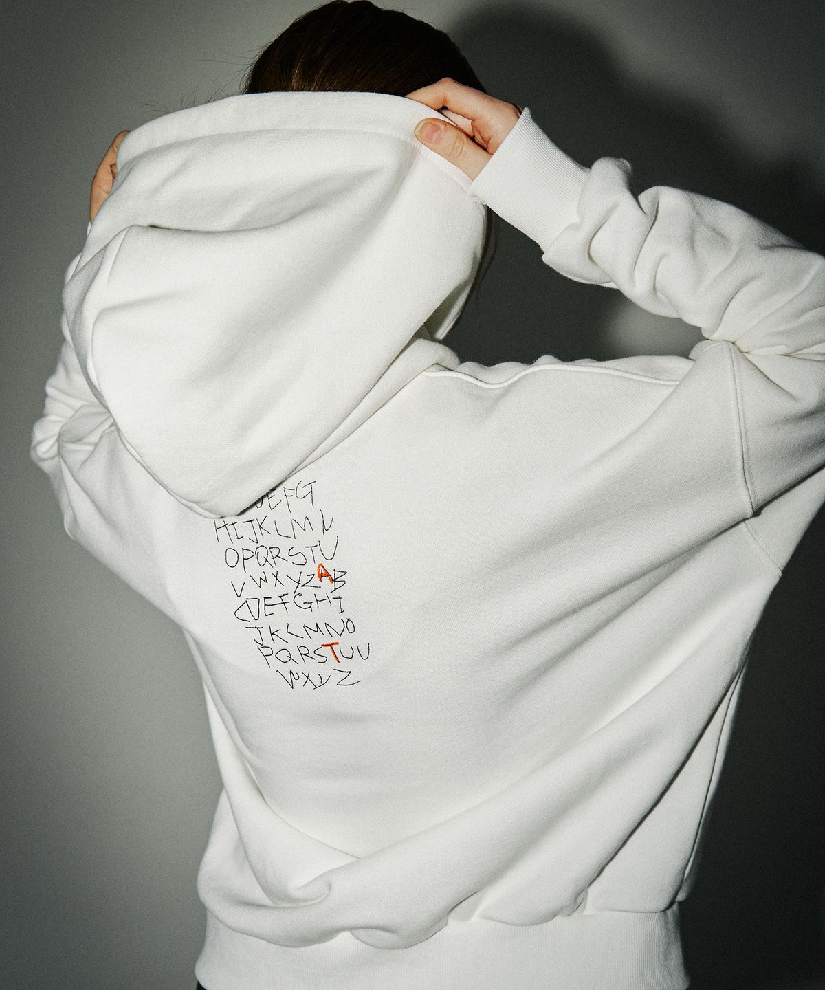 사라나기(SARANAGI) SE056-hoodie (ivory)