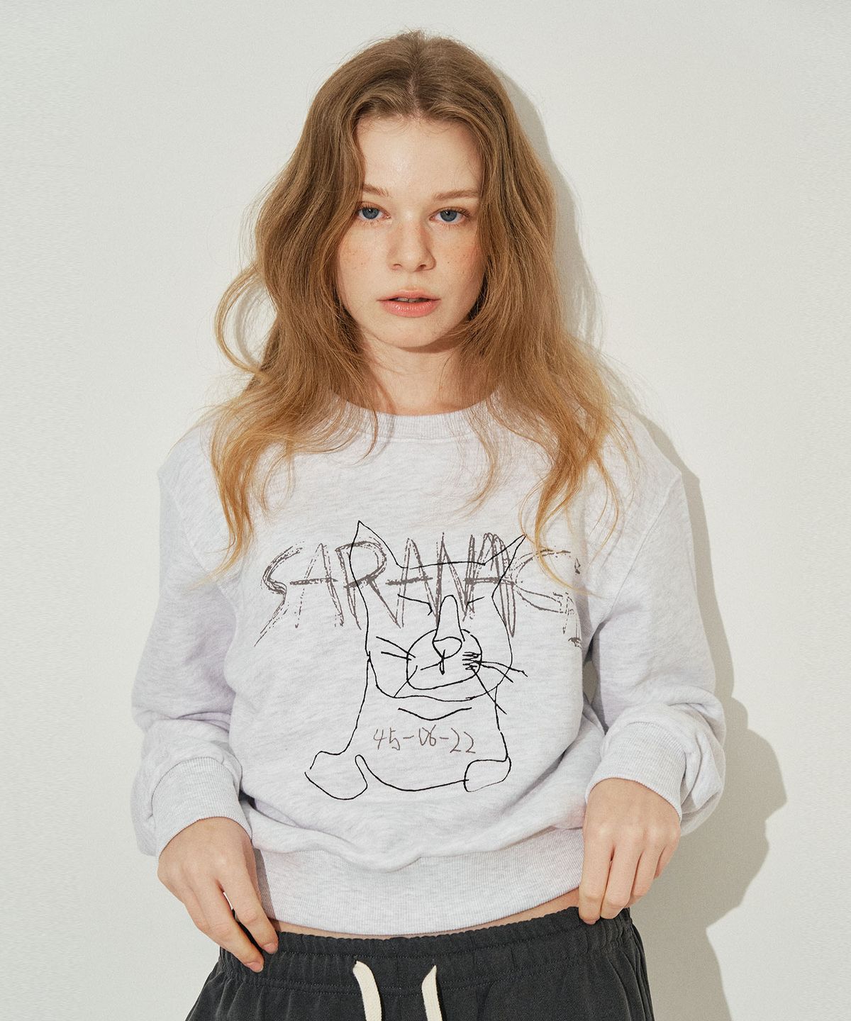 사라나기(SARANAGI) SE0582- crop sweatshirt (white melange)