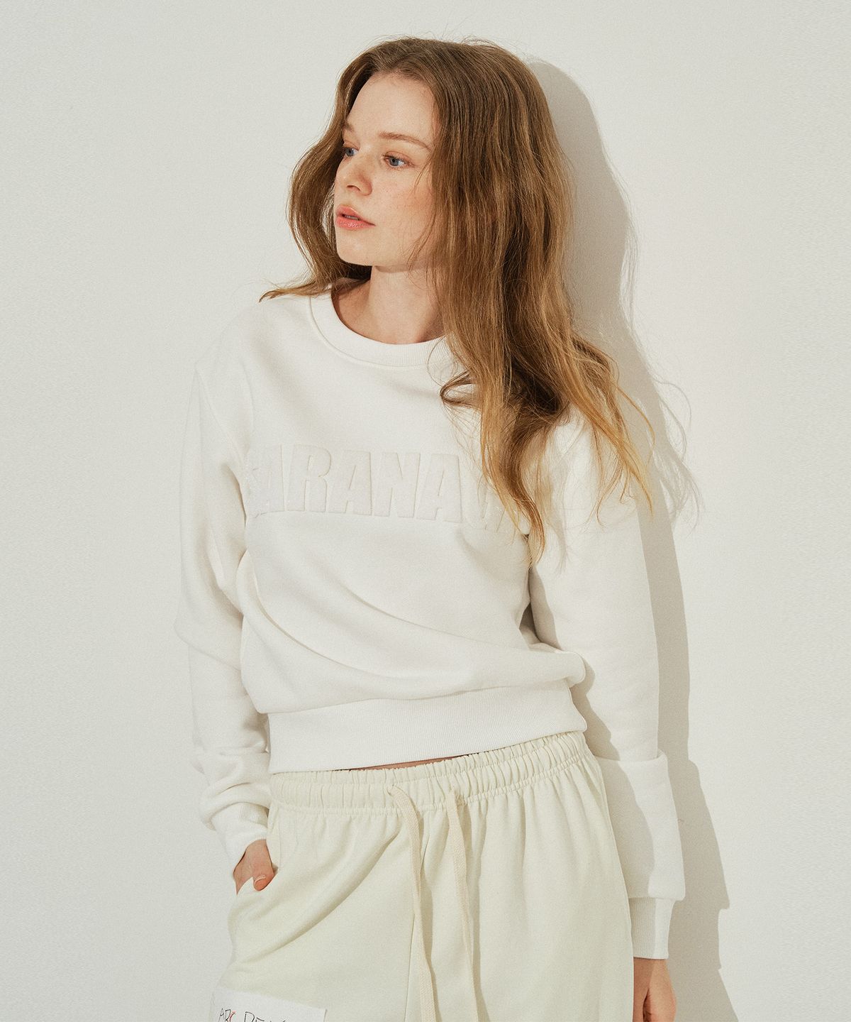 사라나기(SARANAGI) SE0583- crop sweatshirt (ivory)