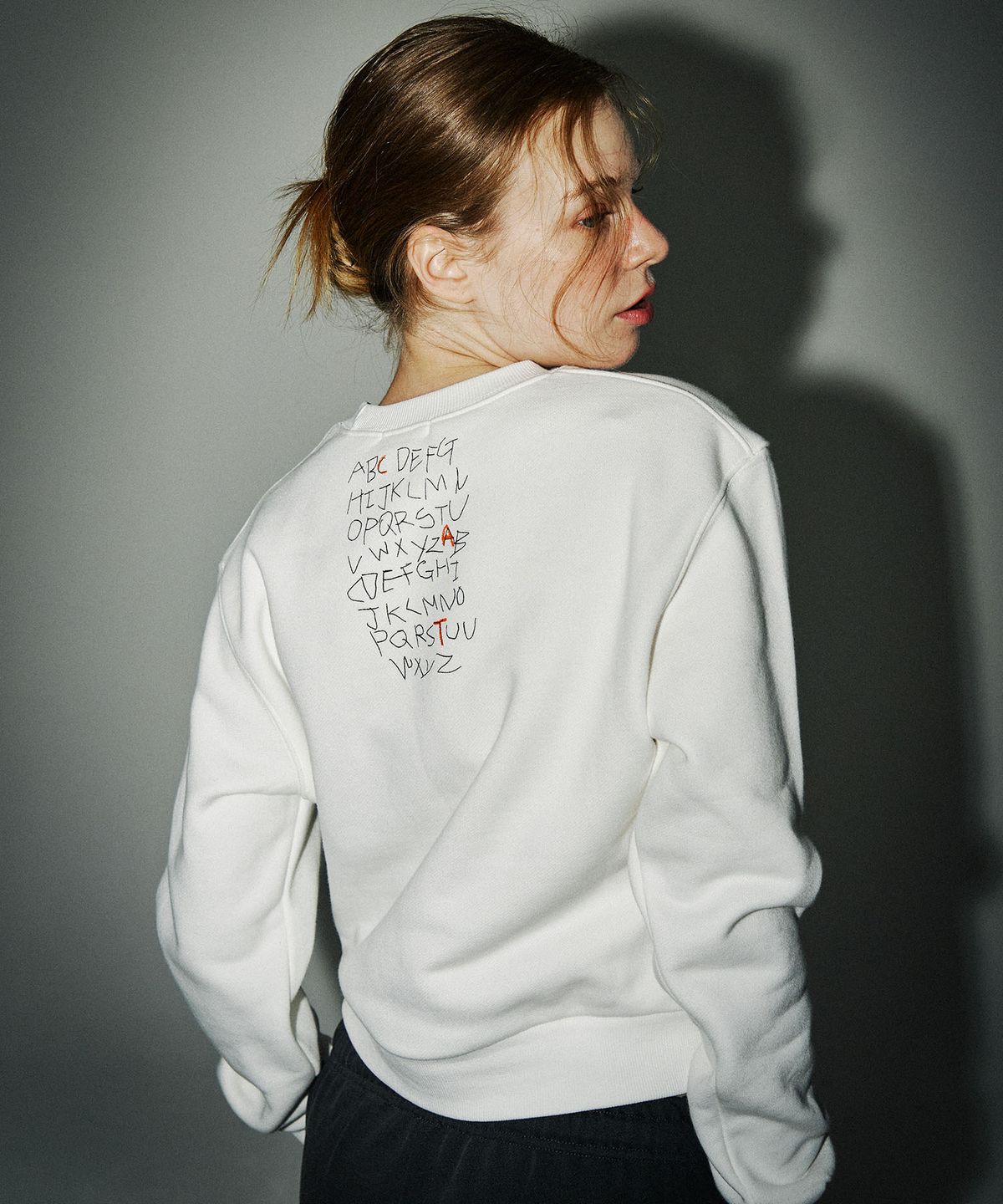 사라나기(SARANAGI) SE05811- crop sweatshirt (ivory)