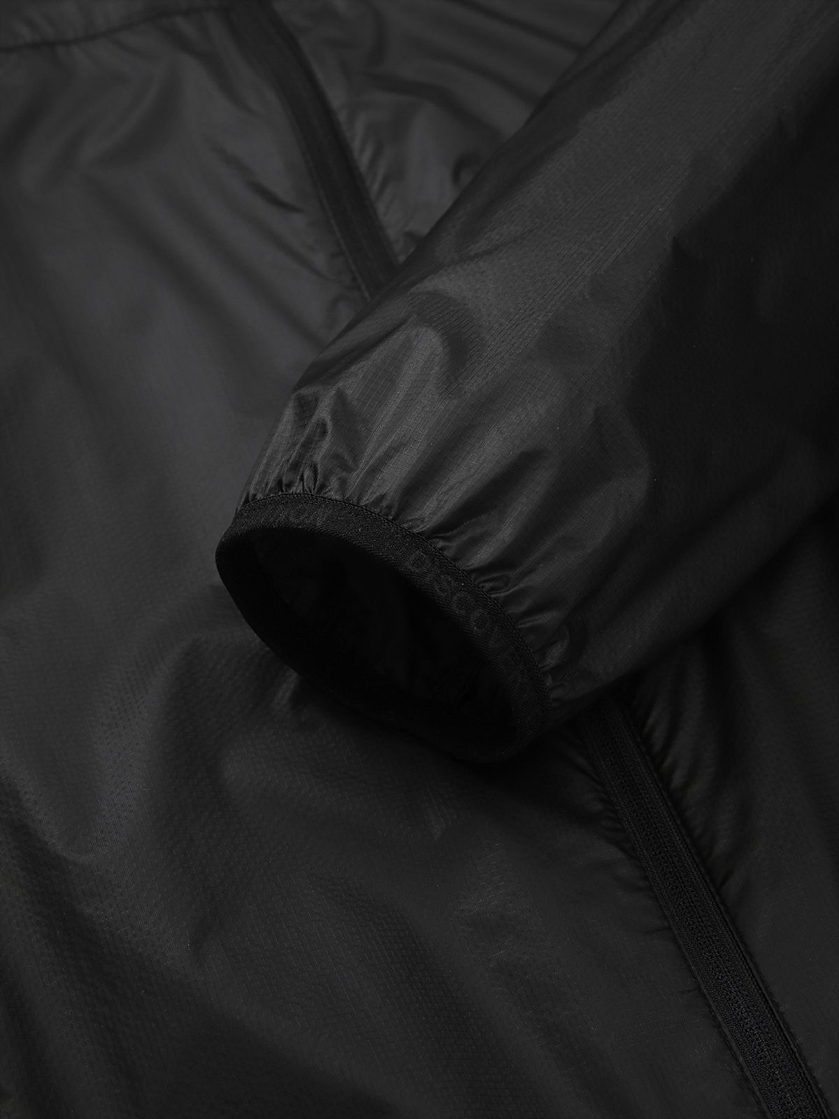 디스커버리 익스페디션(DISCOVERY EXPEDITION) 남성 초경량 립스탑 바람막이 (BLACK)