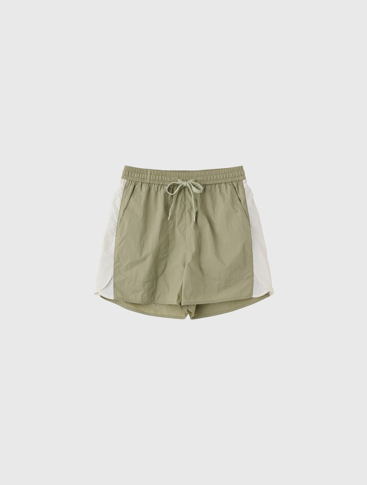 제너럴아이디어(GENERALIDEA) 컴포트핏 나일론 숏팬츠 [LIGHT KHAKI] / WBE1L56540
