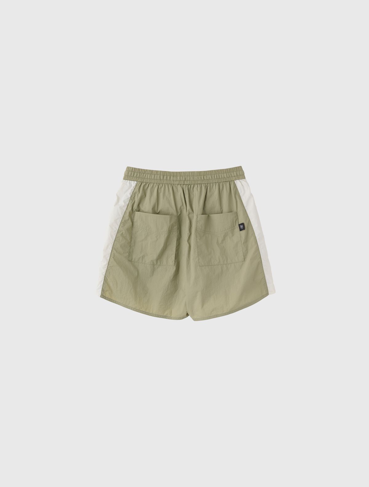 제너럴아이디어(GENERALIDEA) 컴포트핏 나일론 숏팬츠 [LIGHT KHAKI] / WBE1L56540