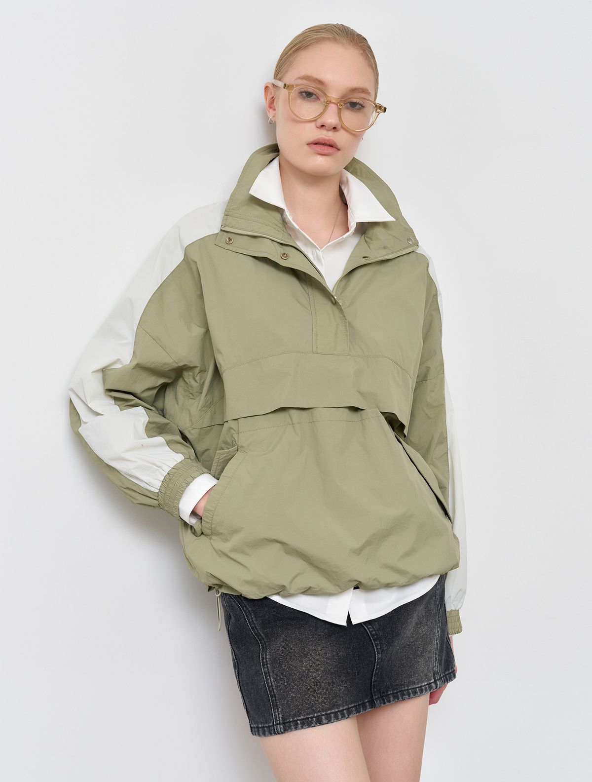 제너럴아이디어(GENERALIDEA) 컴포트핏 나일론 아노락 [LIGHT KHAKI] / WBE1L55540