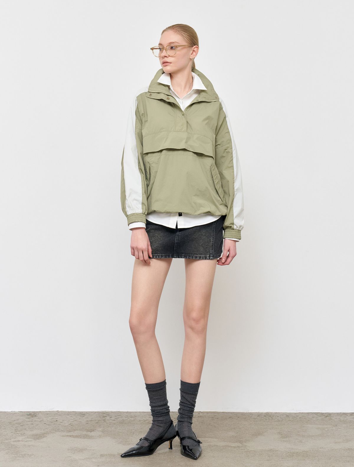 제너럴아이디어(GENERALIDEA) 컴포트핏 나일론 아노락 [LIGHT KHAKI] / WBE1L55540