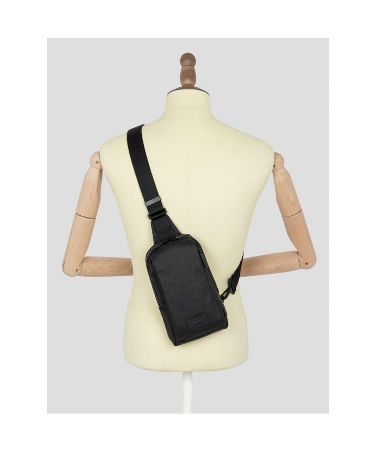 빈폴 액세서리(BEANPOLE ACCESSORY) 디노 스몰 슬링백 - 블랙