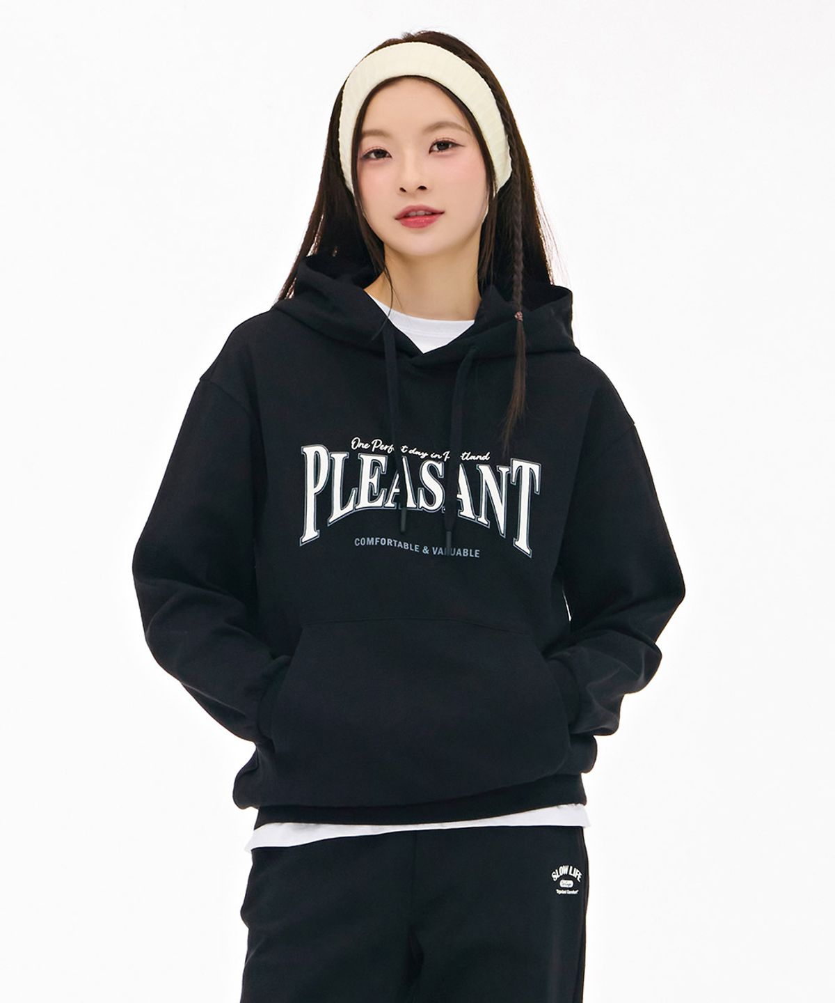 체이스컬트(CHASECULT) 공용 에센셜 로고 후드 티셔츠-블랙