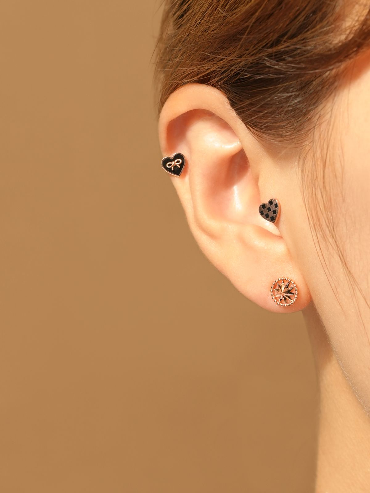 미니멀피어싱(MINIMALPIERCING) 14K 블랙 하트 리본 피어싱 귀걸이