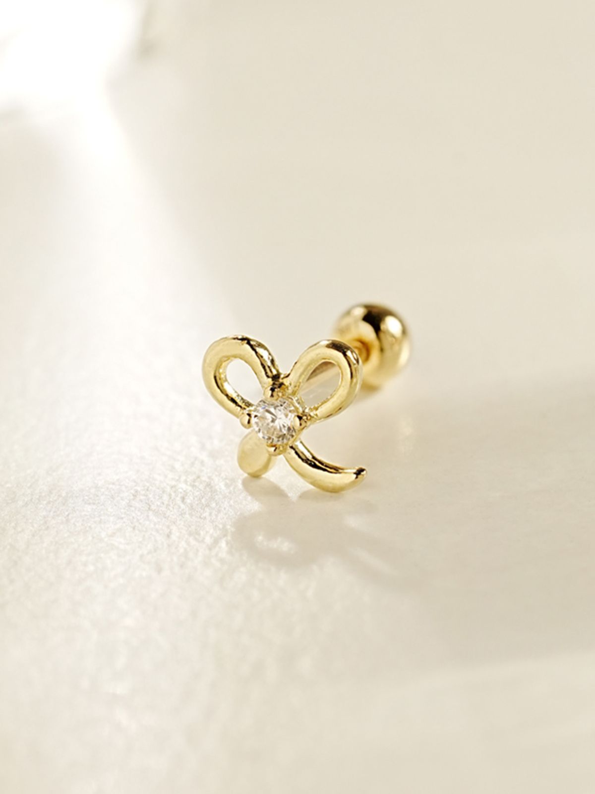 미니멀피어싱(MINIMALPIERCING) 14K 새싹 리본 피어싱 귀걸이