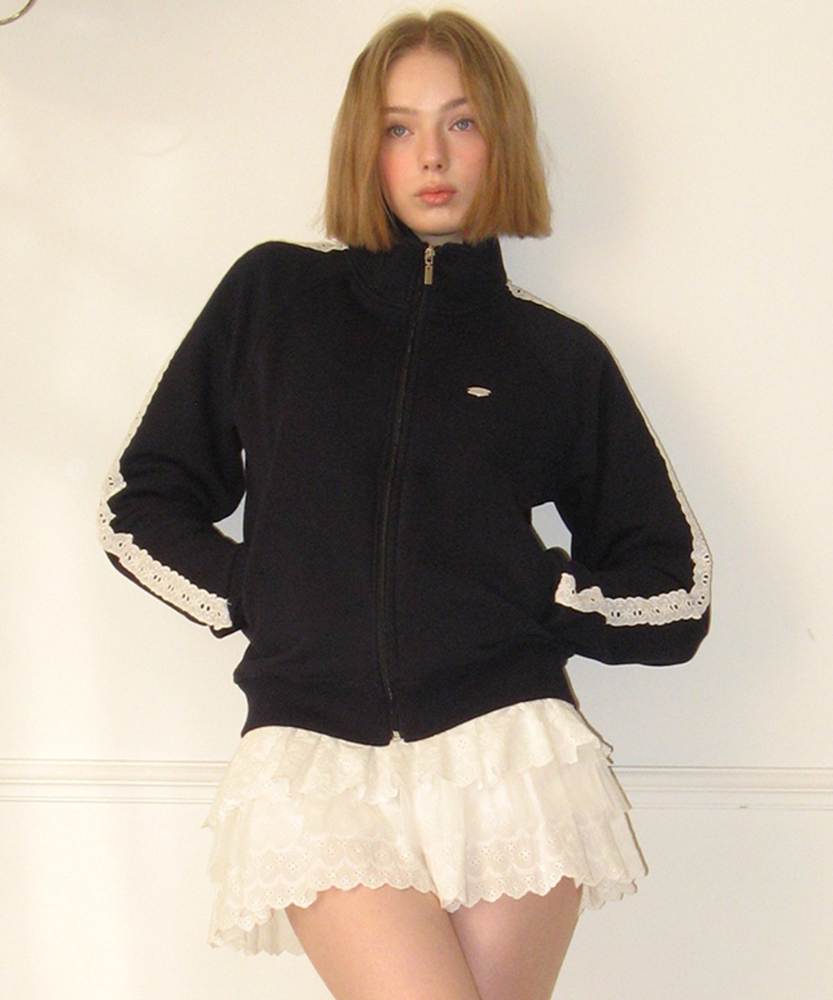 론론(RONRON) SIDE LACE SWEAT TRACK ZIP UP NAVY