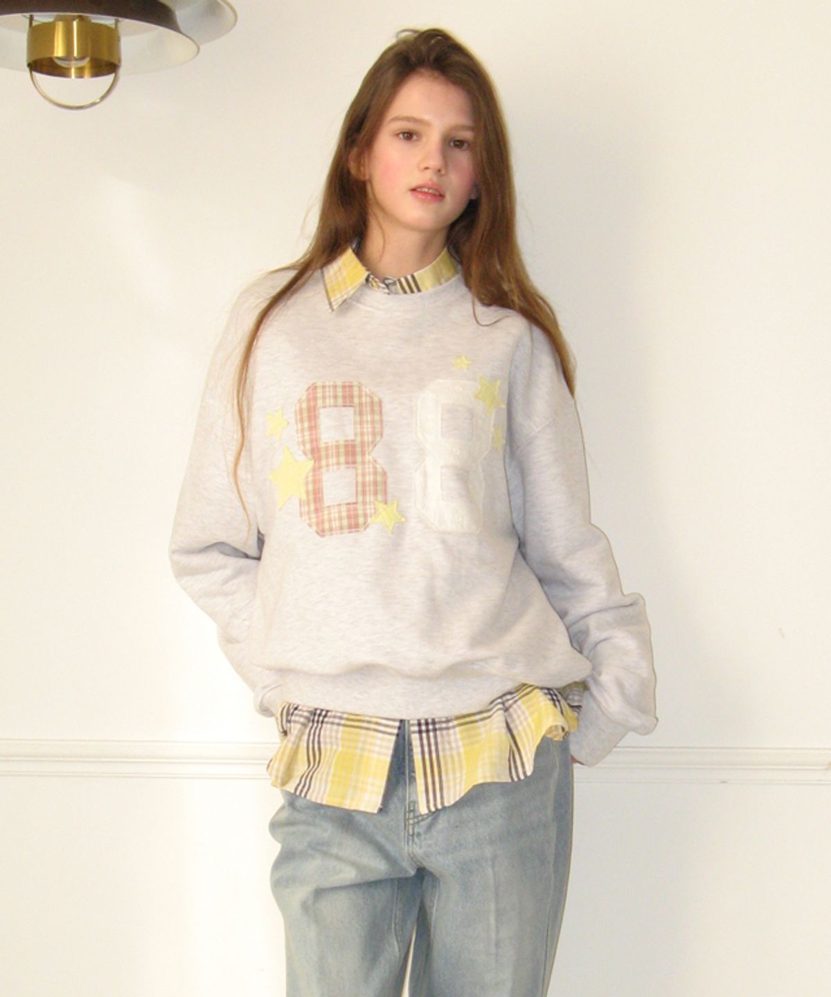 론론(RONRON) 88 STAR MIXED APPLIQUE SWEATSHIRT WHITE MELANGE