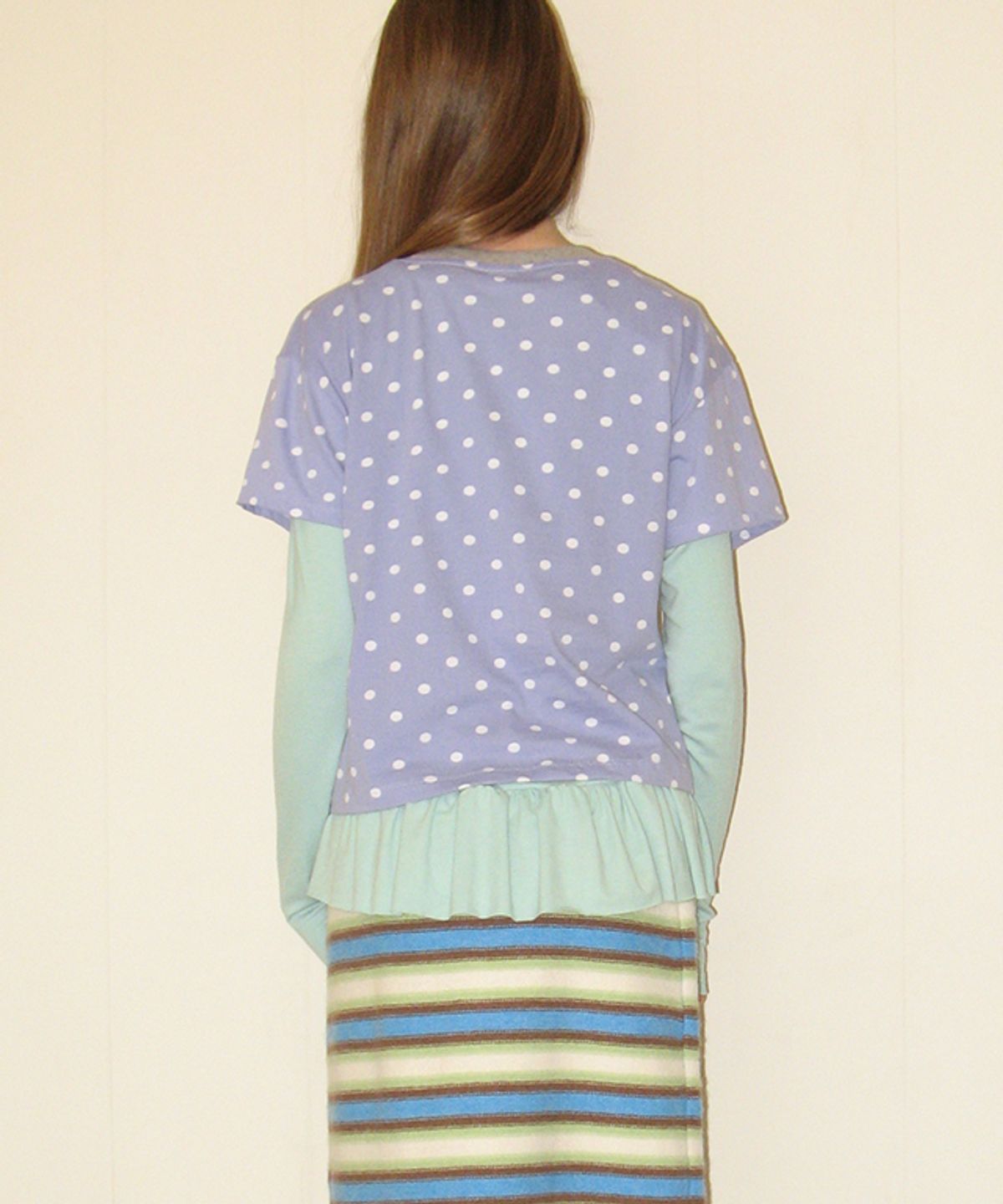 론론(RONRON) PENDANT LINE FRILL BASIC FIT T SHIRT SOFT BLUE DOT