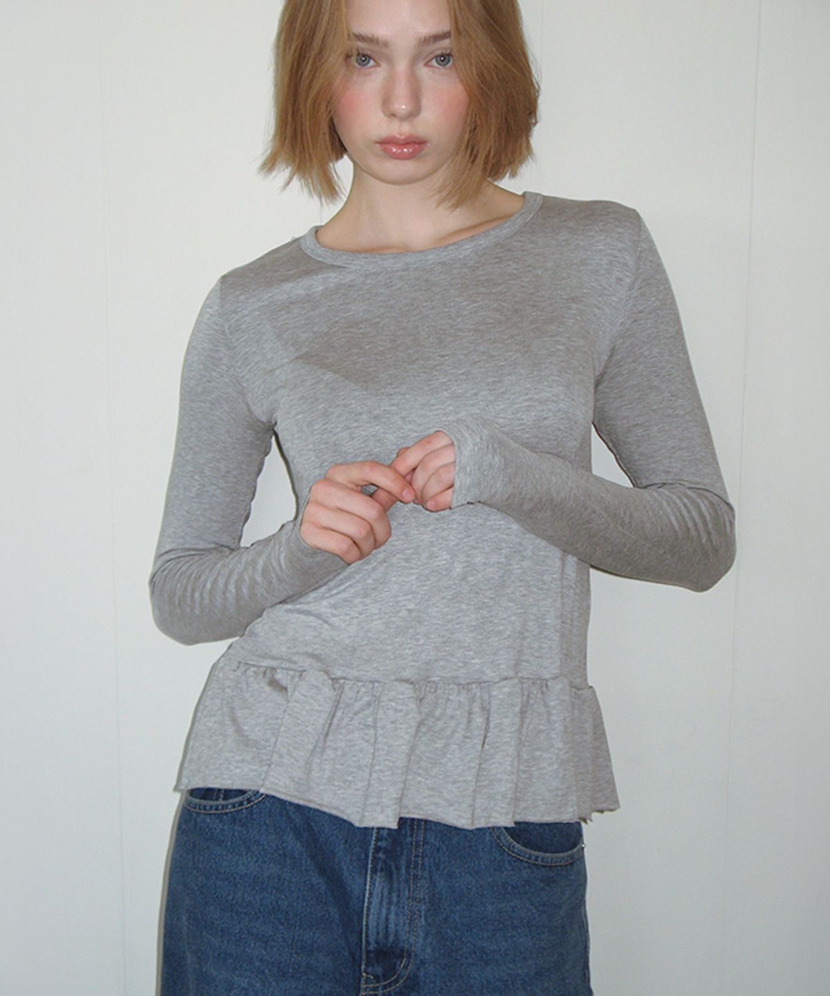 론론(RONRON) PENDANT RUFFLE LAYERED SLIM LONG SLEEVE GREY