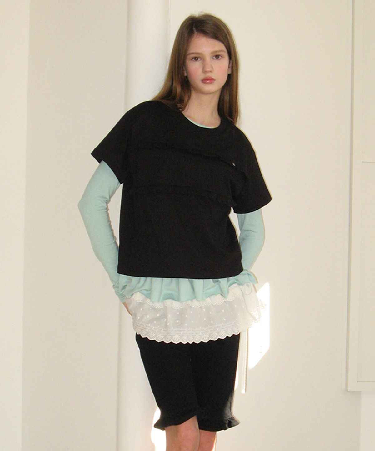 론론(RONRON) PENDANT RUFFLE LAYERED SLIM LONG SLEEVE MINT