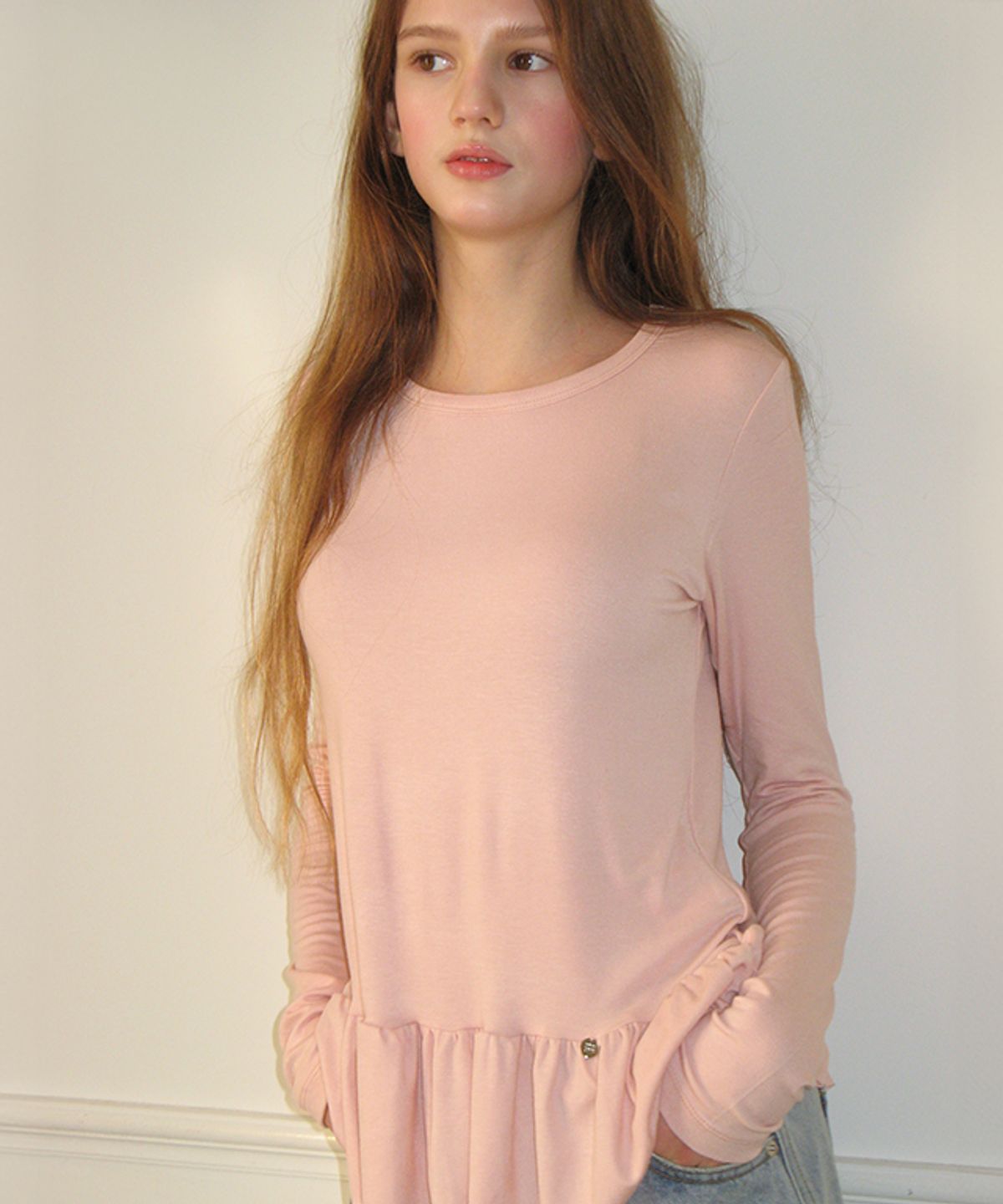론론(RONRON) PENDANT RUFFLE LAYERED SLIM LONG SLEEVE PINK