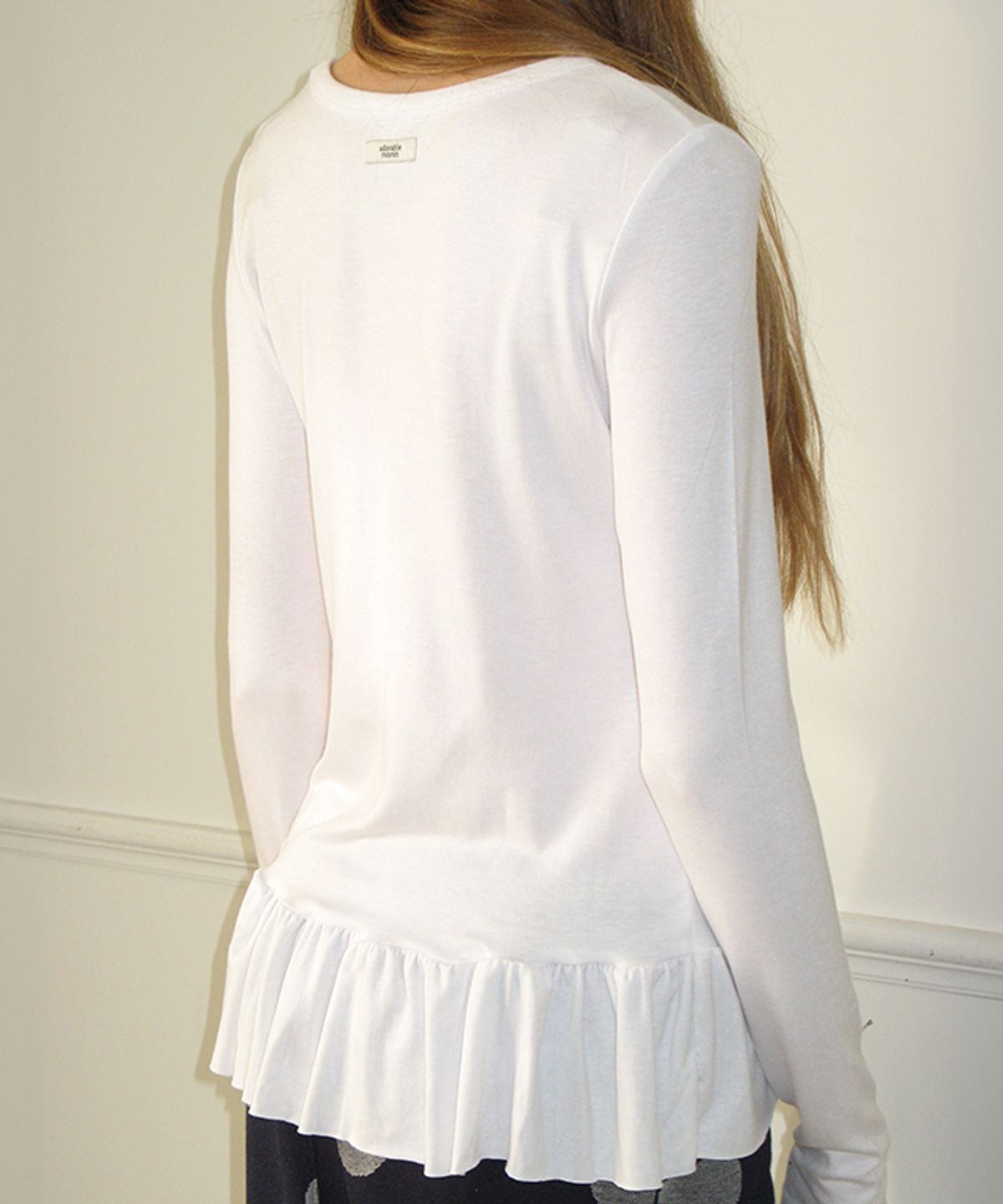 론론(RONRON) PENDANT RUFFLE LAYERED SLIM LONG SLEEVE WHITE