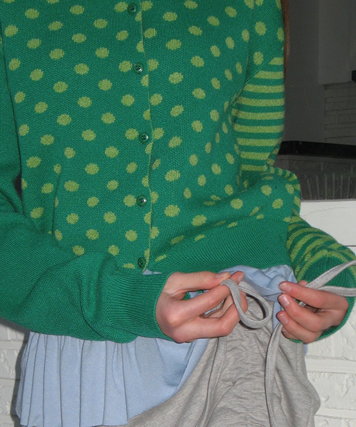 론론(RONRON) BACK STRIPE DOT KNIT CARDIGAN GREEN