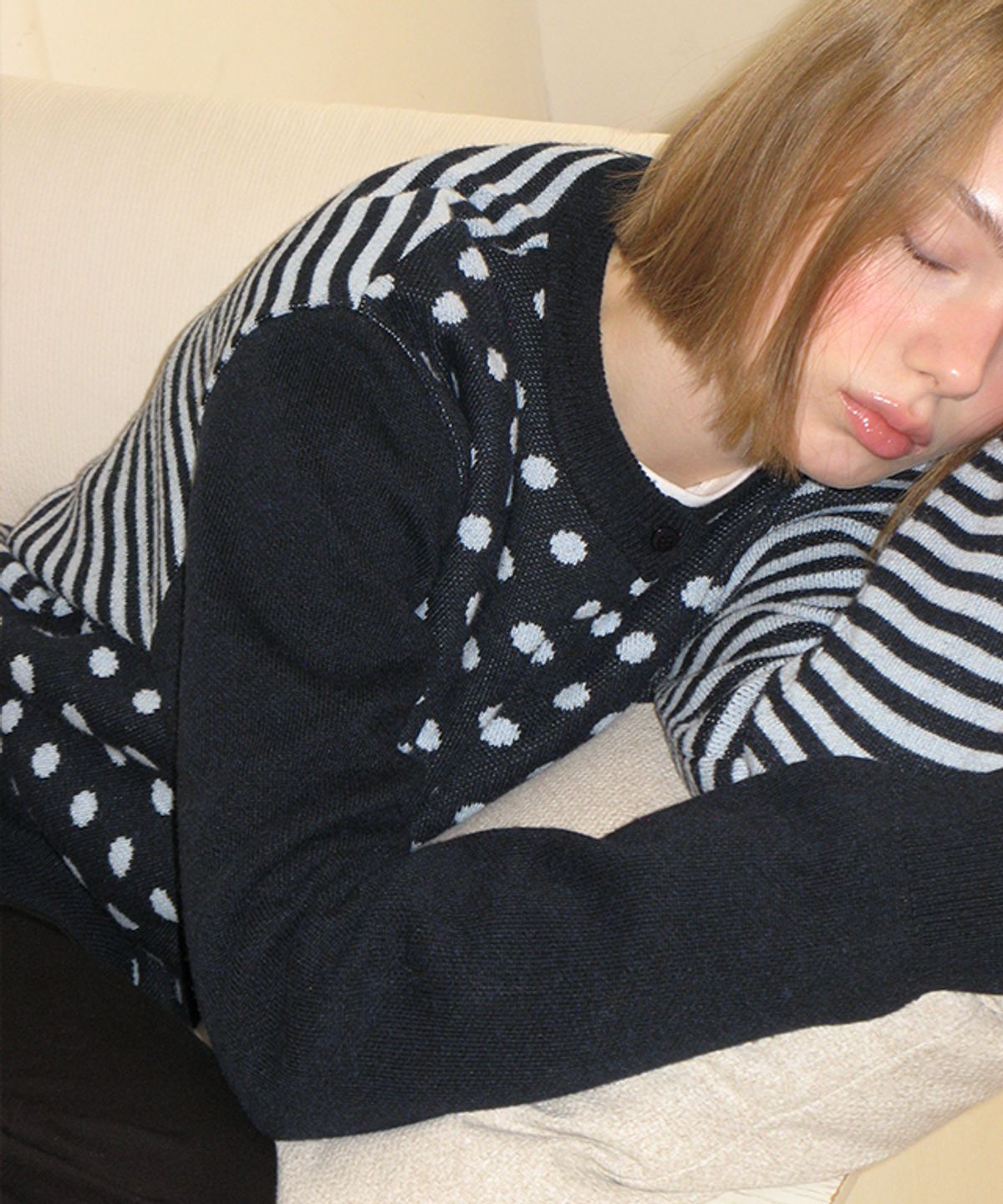 론론(RONRON) BACK STRIPE DOT KNIT CARDIGAN NAVY