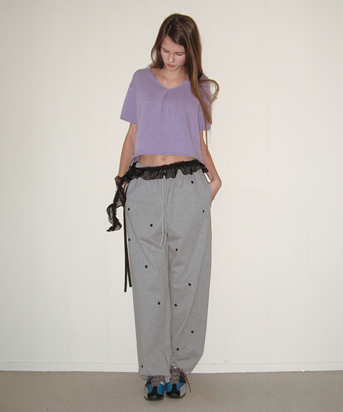 론론(RONRON) STAR EMBROIDERY SWEAT JOGGER PANTS GREY