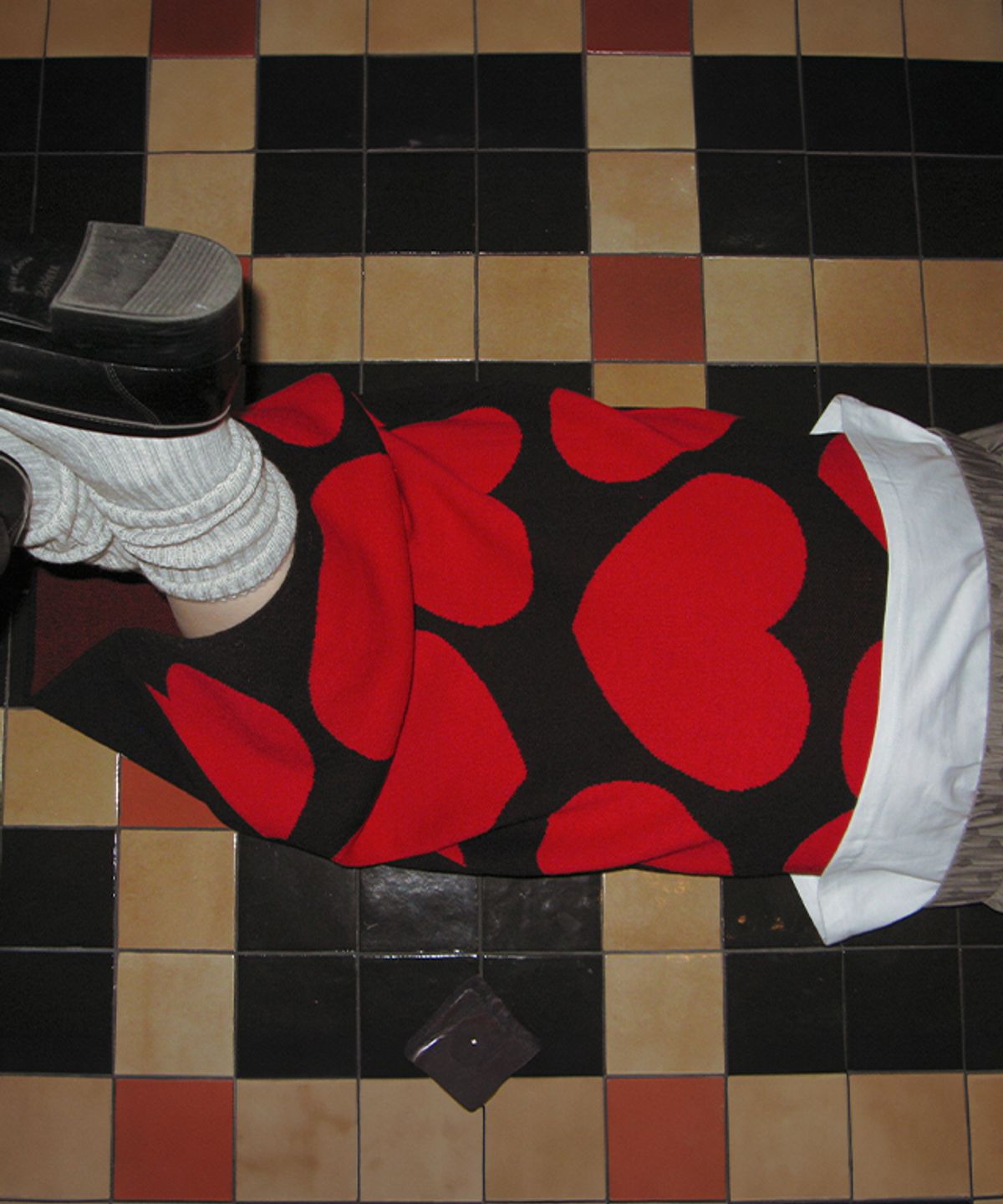 론론(RONRON) HEART PATTERN KNIT BANDING SKIRT BLACK RED