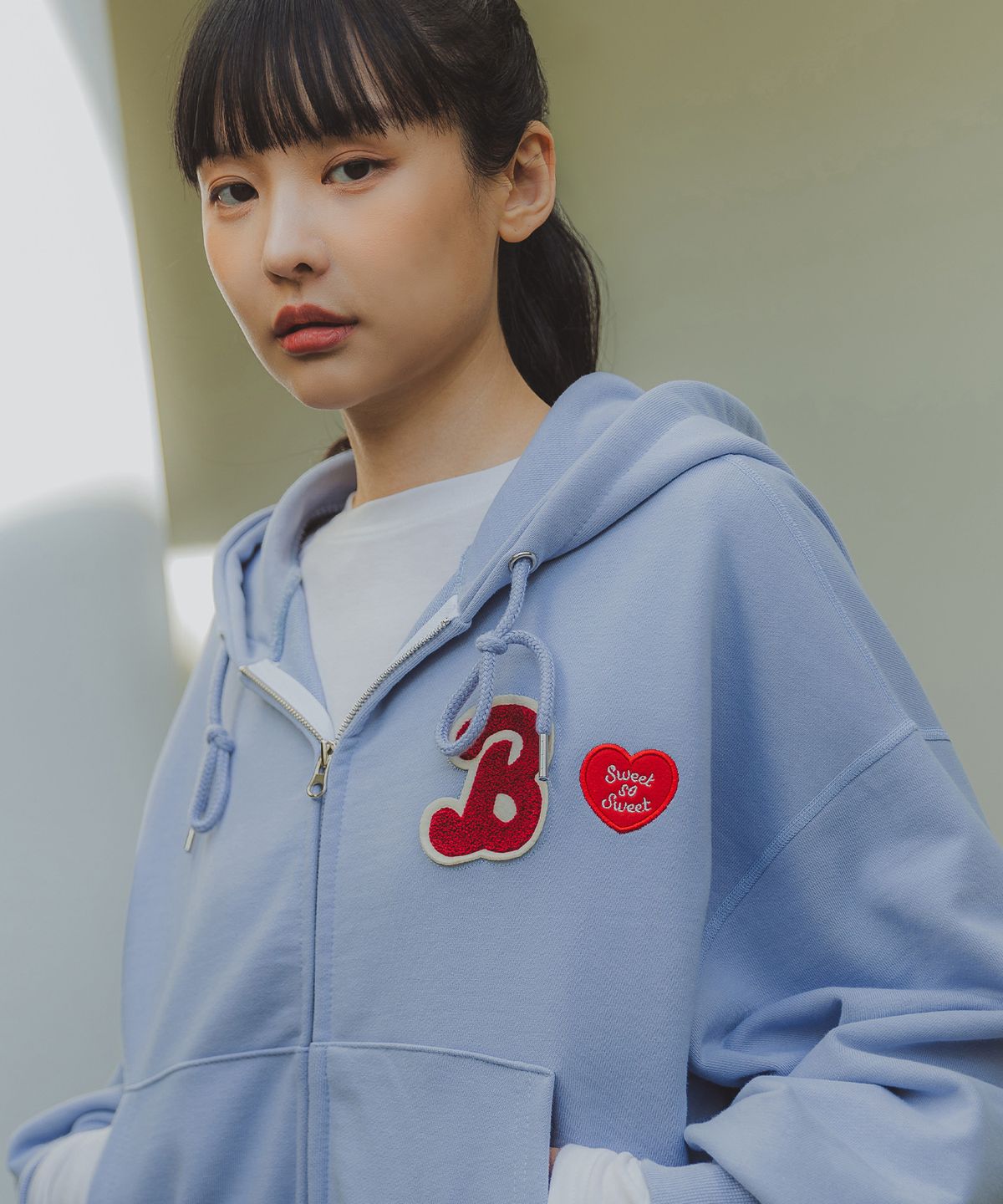 바켄(BAKKEN) Heart B 크롭 후드 집업 BK7980_스카이블루