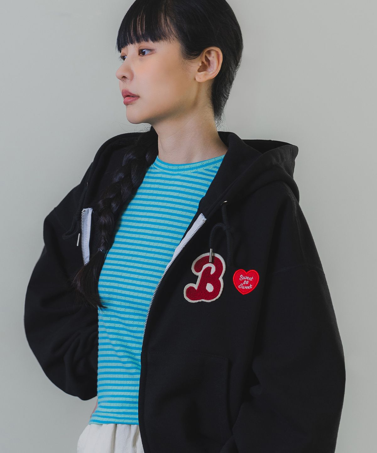 바켄(BAKKEN) Heart B 크롭 후드 집업 BK7980_블랙