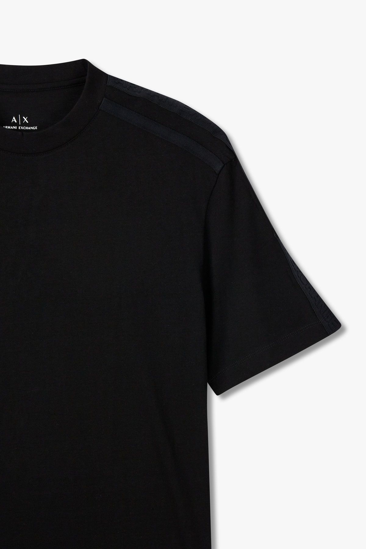 아르마니 익스체인지(ARMANI EXCHANGE) 남성 배색 트림 숏 슬리브 티셔츠_블랙 A415130003