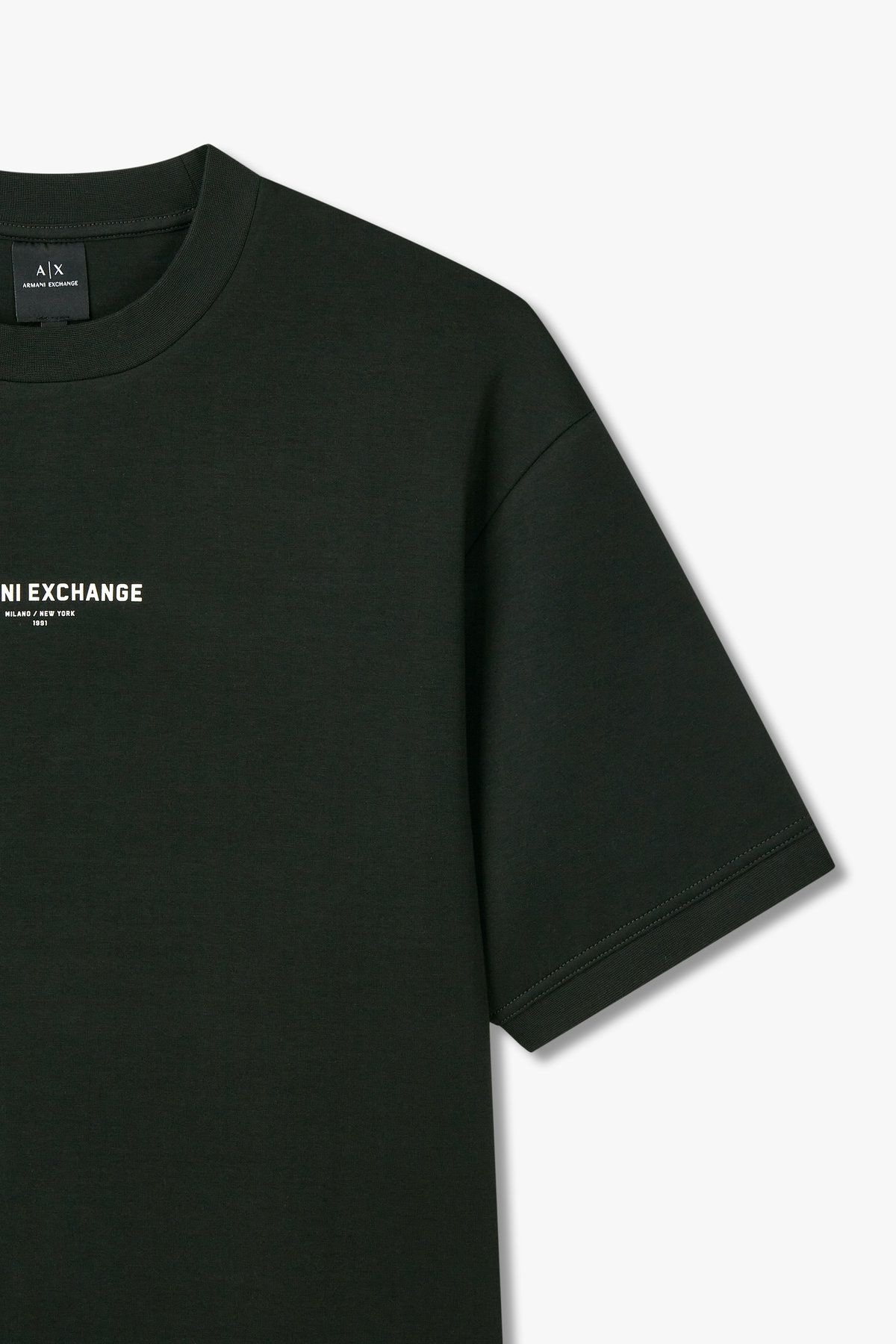 아르마니 익스체인지(ARMANI EXCHANGE) 남성 시보리 디테일 스트레치 티셔츠_다크그린 A415131013