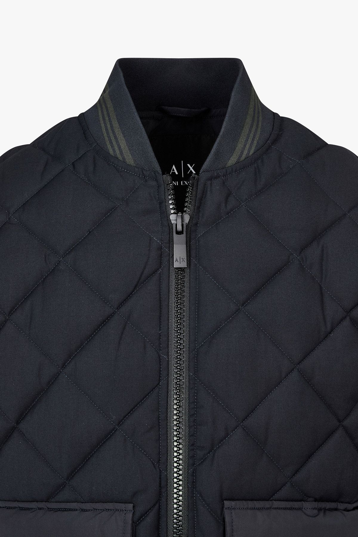 아르마니 익스체인지(ARMANI EXCHANGE) 남성 빅 포켓 배색 퀼팅 패딩 자켓_다크 네이비 A415110016