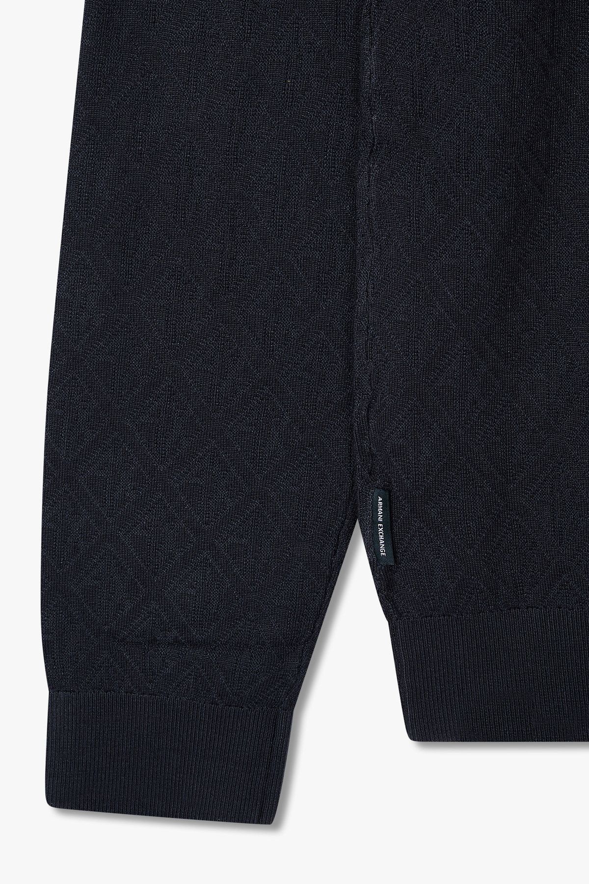 아르마니 익스체인지(ARMANI EXCHANGE) 남성 로고 패턴 크투넥 스웨터_다크 네이비 A415132006