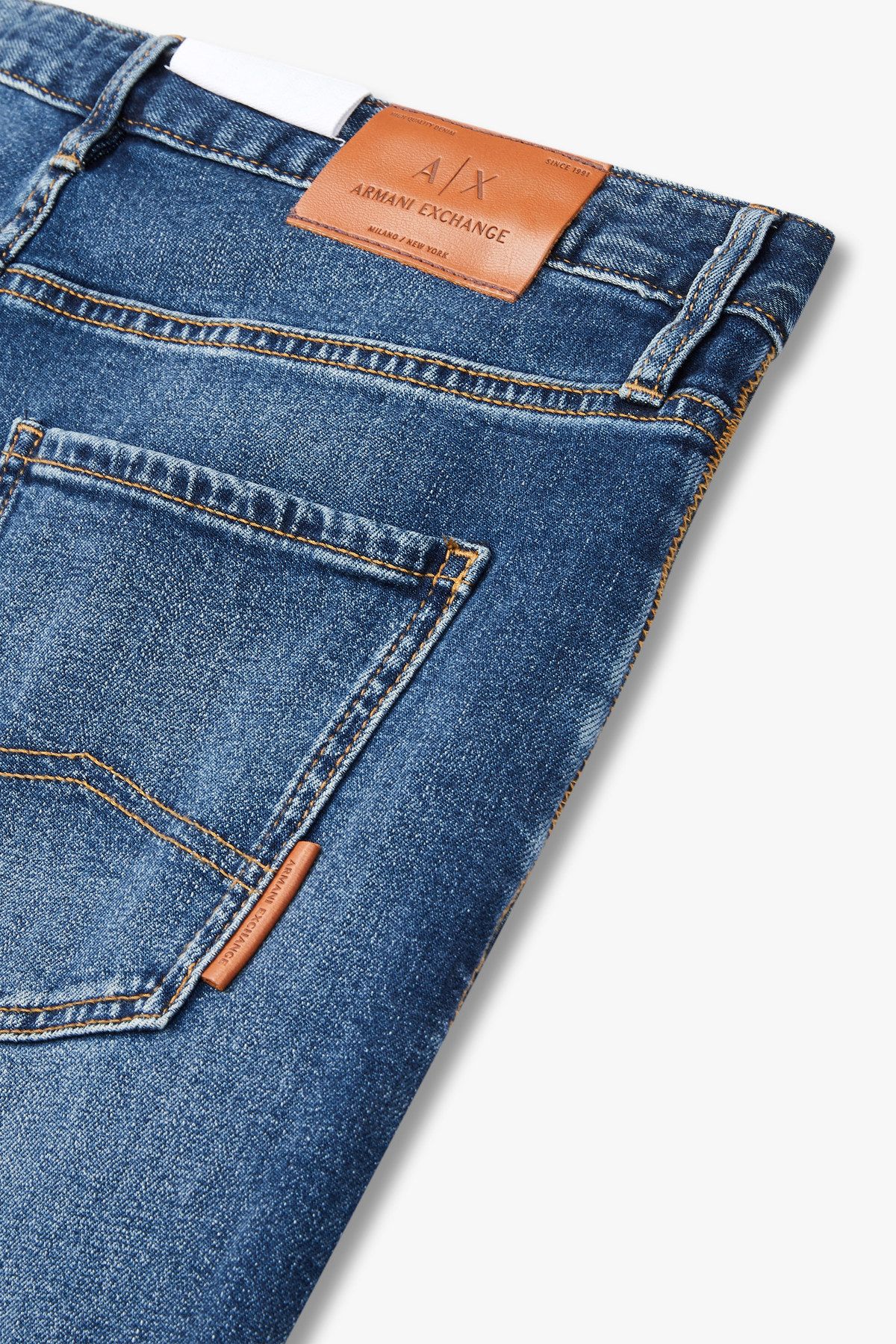 아르마니 익스체인지(ARMANI EXCHANGE) 남성 디스트로이드 슬림 핏 데님 팬츠_블루 A415140002