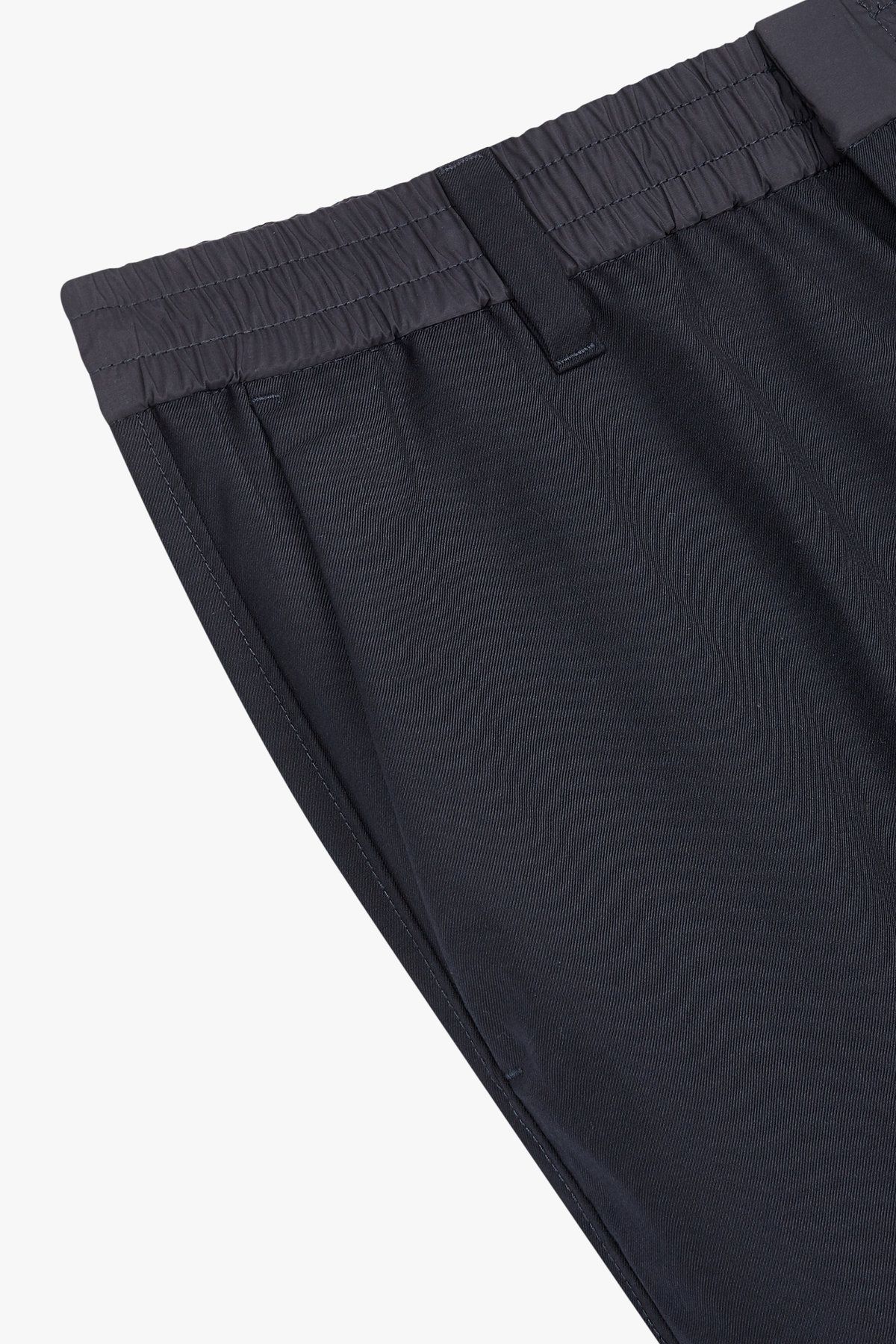 아르마니 익스체인지(ARMANI EXCHANGE) 남성 폴리 블렌드 배색 웨이스트 팬츠_다크 네이비 A415142004