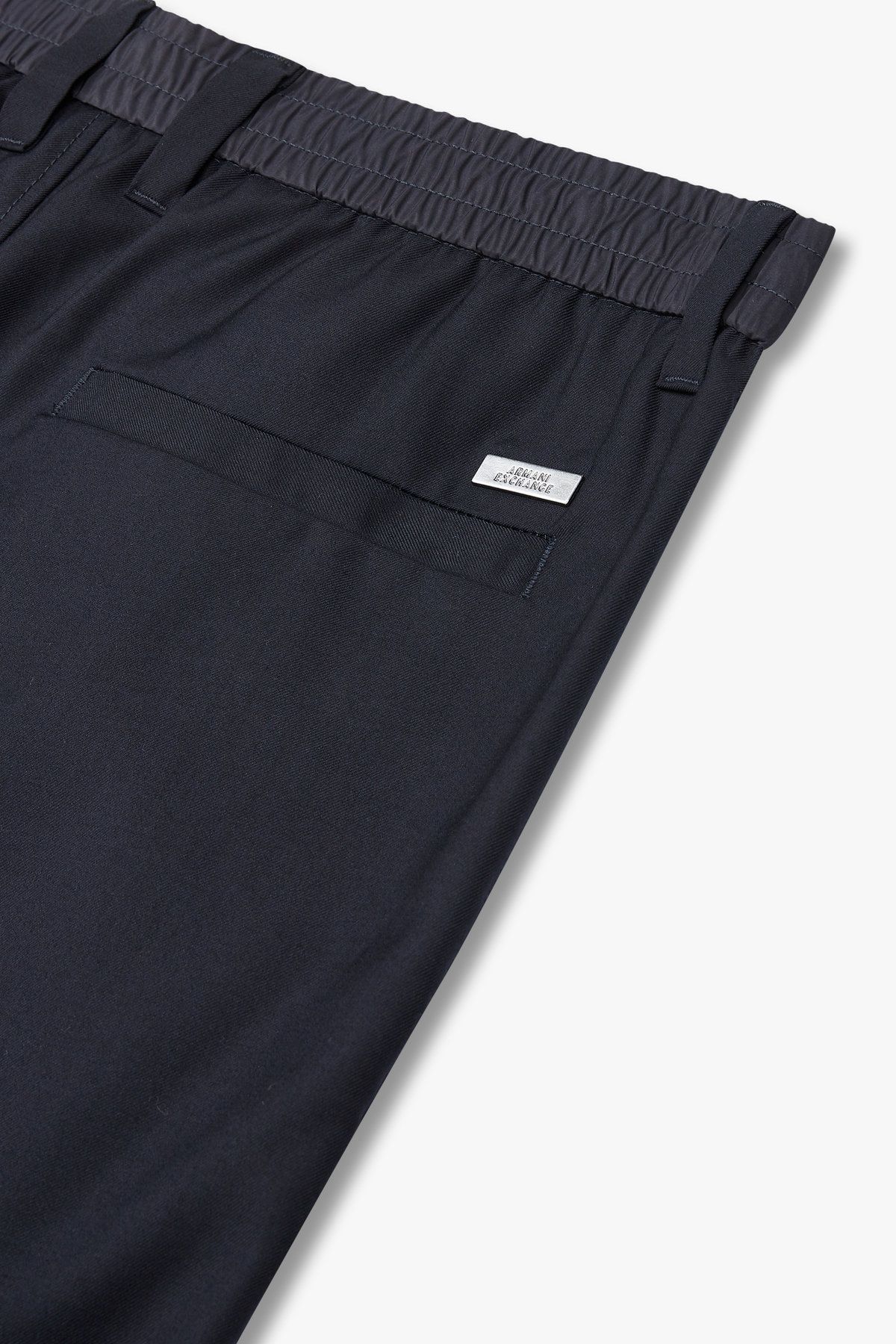 아르마니 익스체인지(ARMANI EXCHANGE) 남성 폴리 블렌드 배색 웨이스트 팬츠_다크 네이비 A415142004