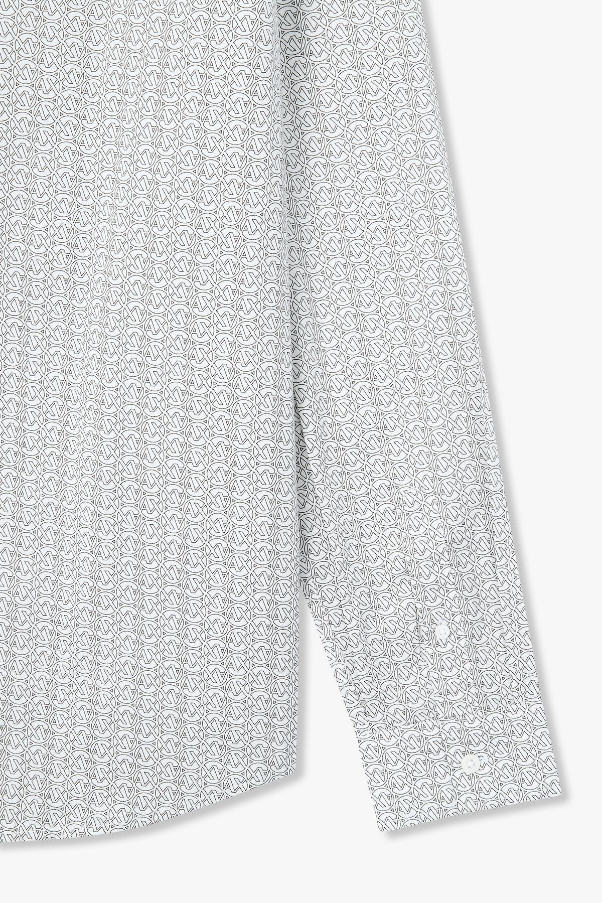 아르마니 익스체인지(ARMANI EXCHANGE) 남성 아웃 라인 로고 패턴 슬림 셔츠_오프 화이트 A415120013