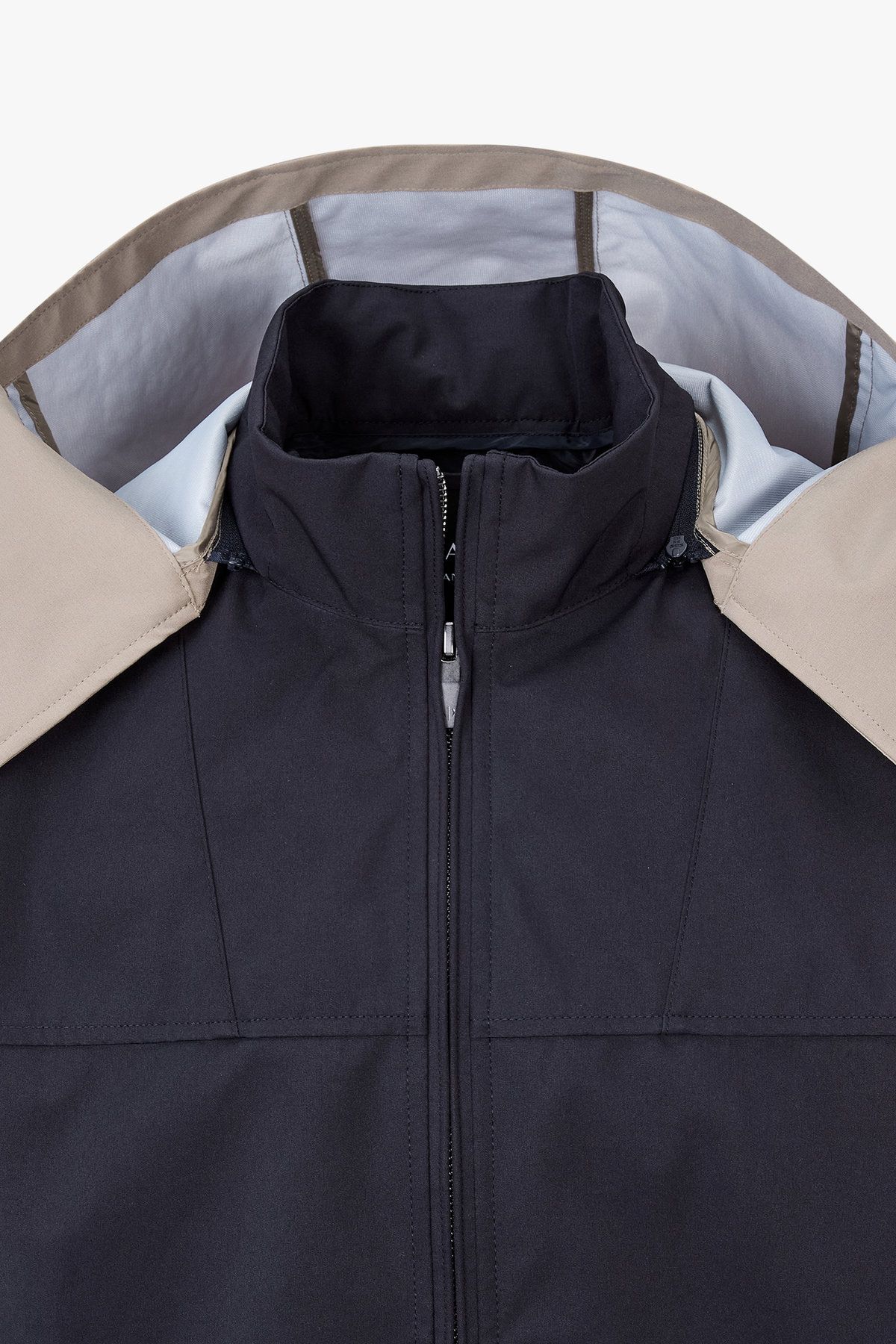 아르마니 익스체인지(ARMANI EXCHANGE) 남성 디태처블 배색 후디드 자켓_다크 네이비 A415110022
