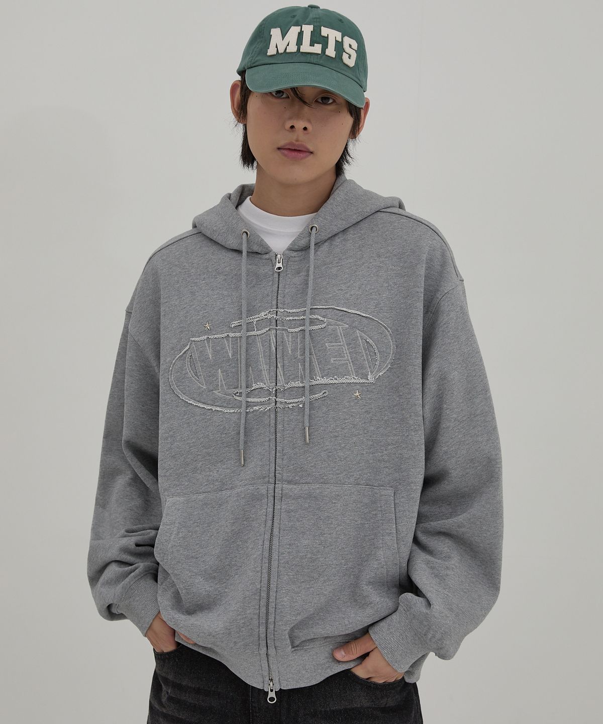 와이케이(WAIKEI) 로고 아플리케 후드 집업 그레이