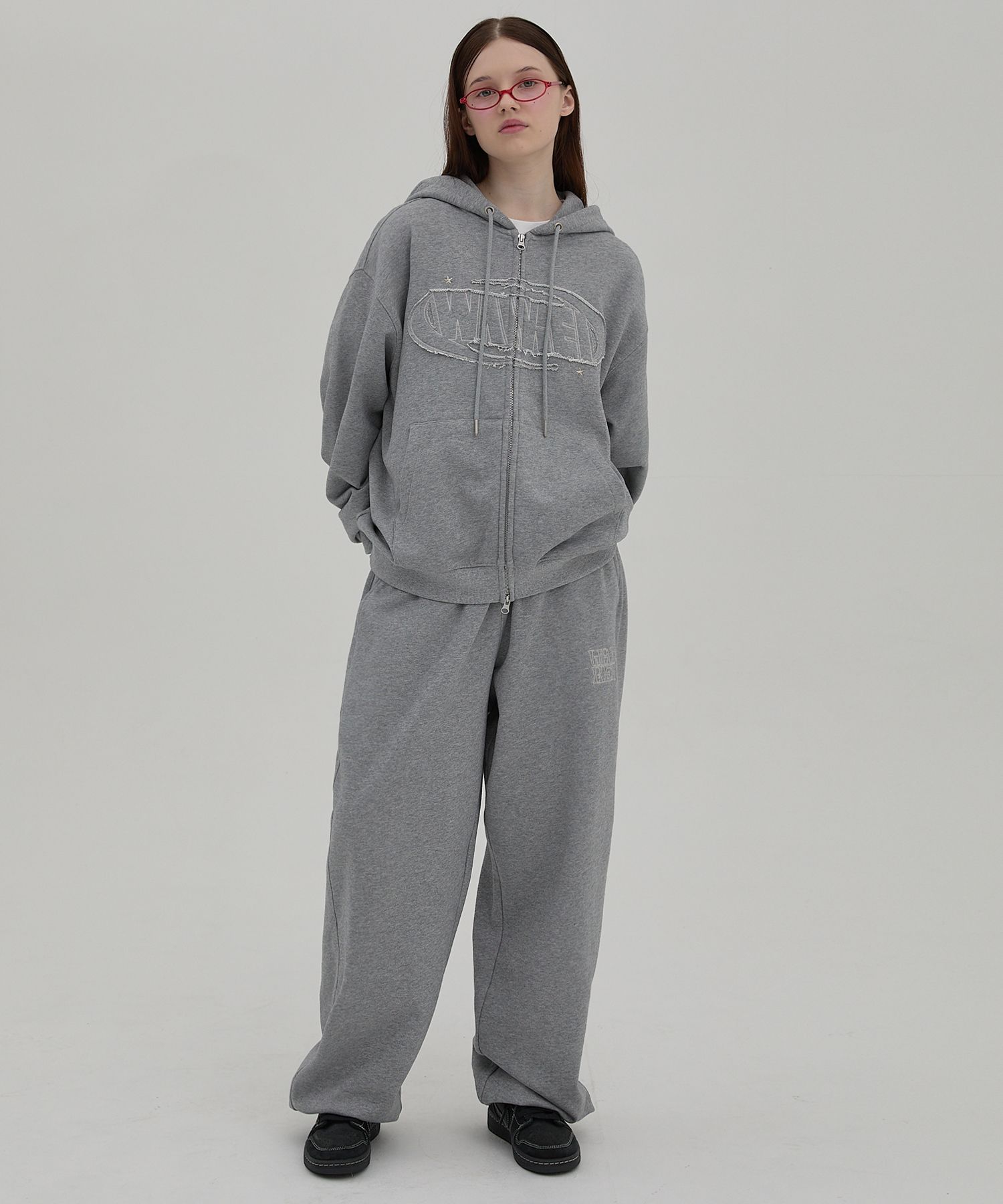 【Wai Kei】 Logo applique hoodie zip-up ★送料・関税込★ MUSINSA | WAI KEI Logo Applique Hooded Zip-Up Grey
