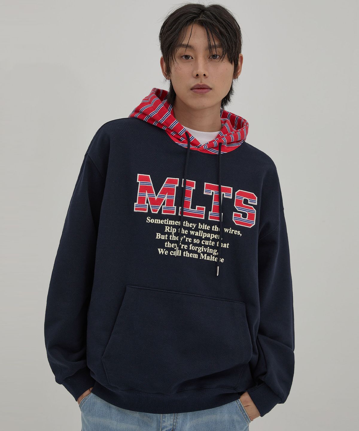 와이케이(WAIKEI) MLTS 스트라이프 후드티셔츠 네이비