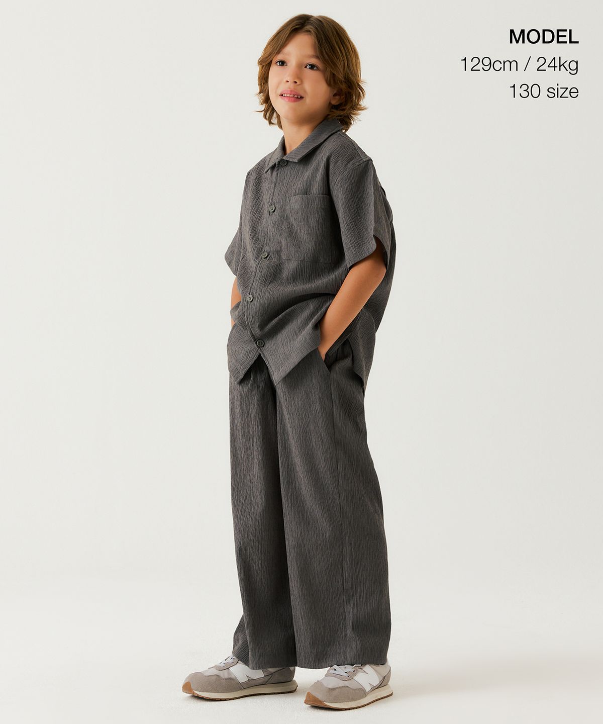 무신사 스탠다드 키즈(MUSINSA STANDARD KIDS) 크링클 원 턱 와이드 밴딩 팬츠 [카키 그레이]