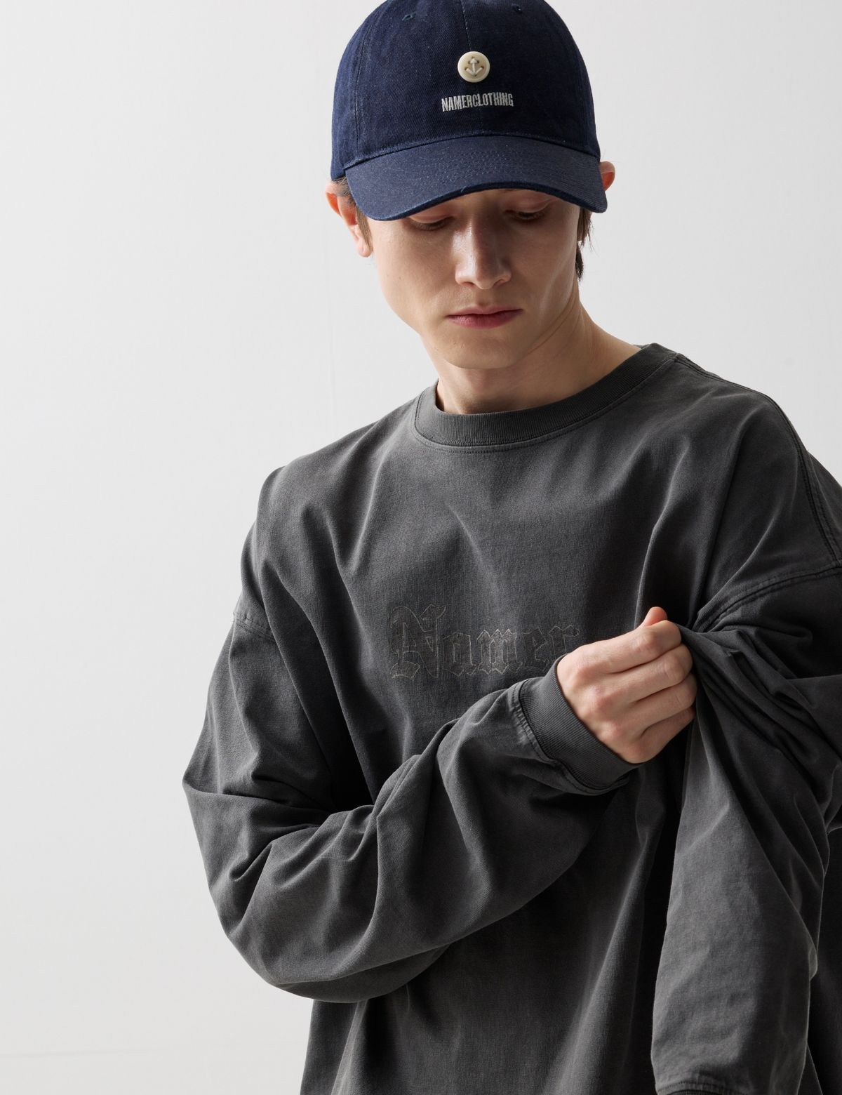 네이머클로딩(NAMERCLOTHING) OLD ENGLISH L/S T-SHIRT CHARCOAL