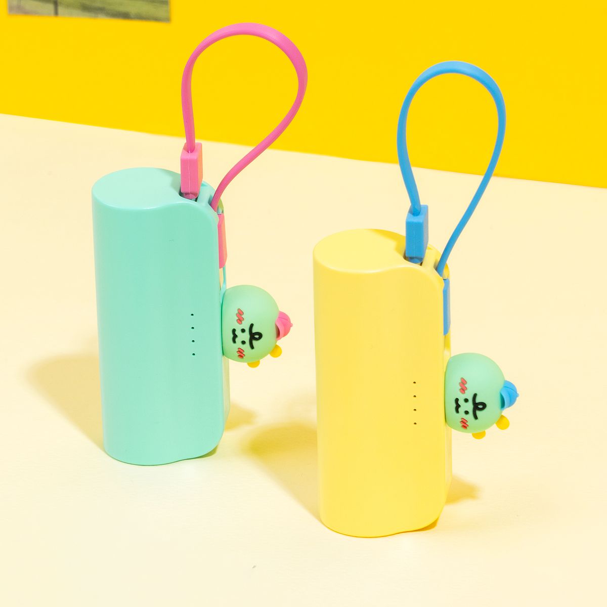 카카오프렌즈 파트너(KAKAOFRIENDS PARTNERS) 니니즈 죠르디 볼캡 도킹형 20W 고속충전 보조배터리 5000mAh(8핀/C타입)