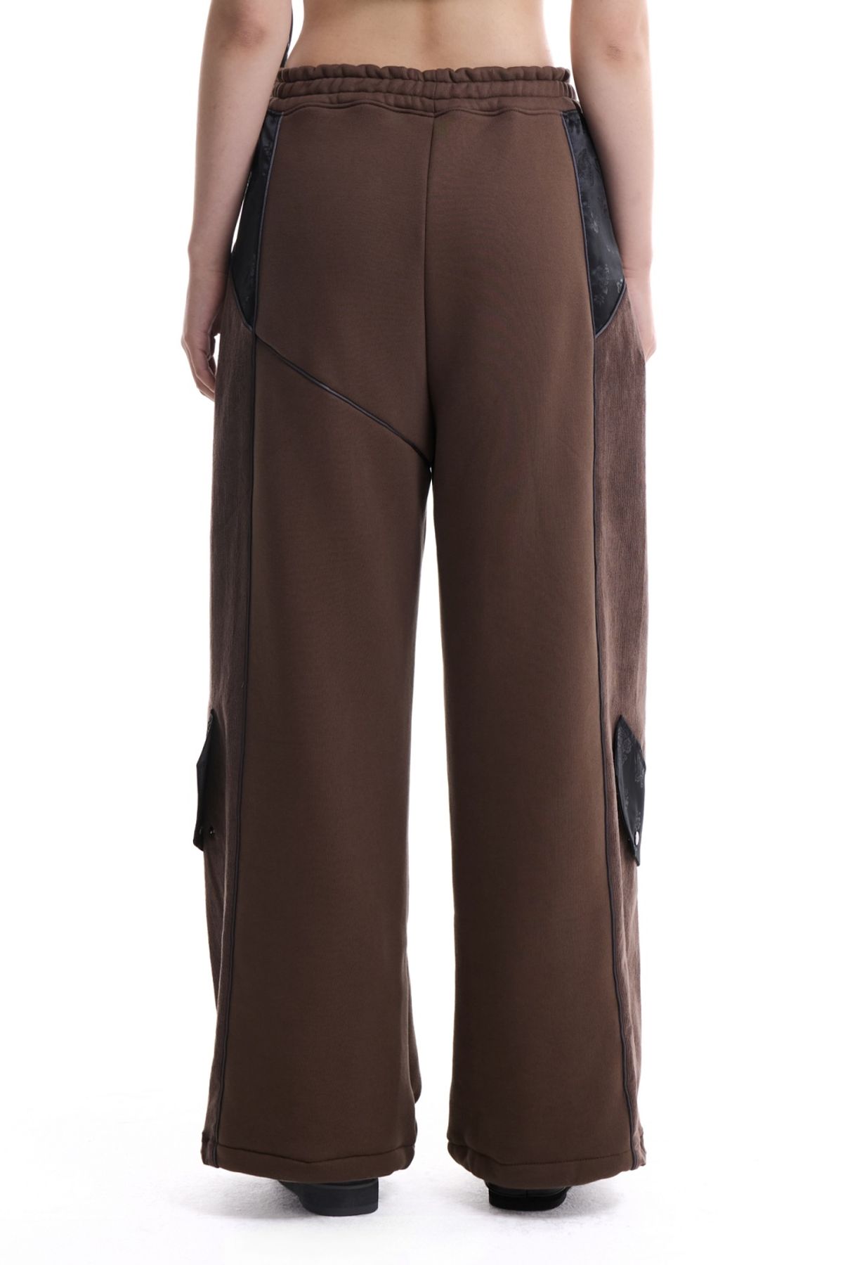 칠 하나 투 구육(71TO96) Corduroy Mixed Hanbok Sweat Pants (Brown)