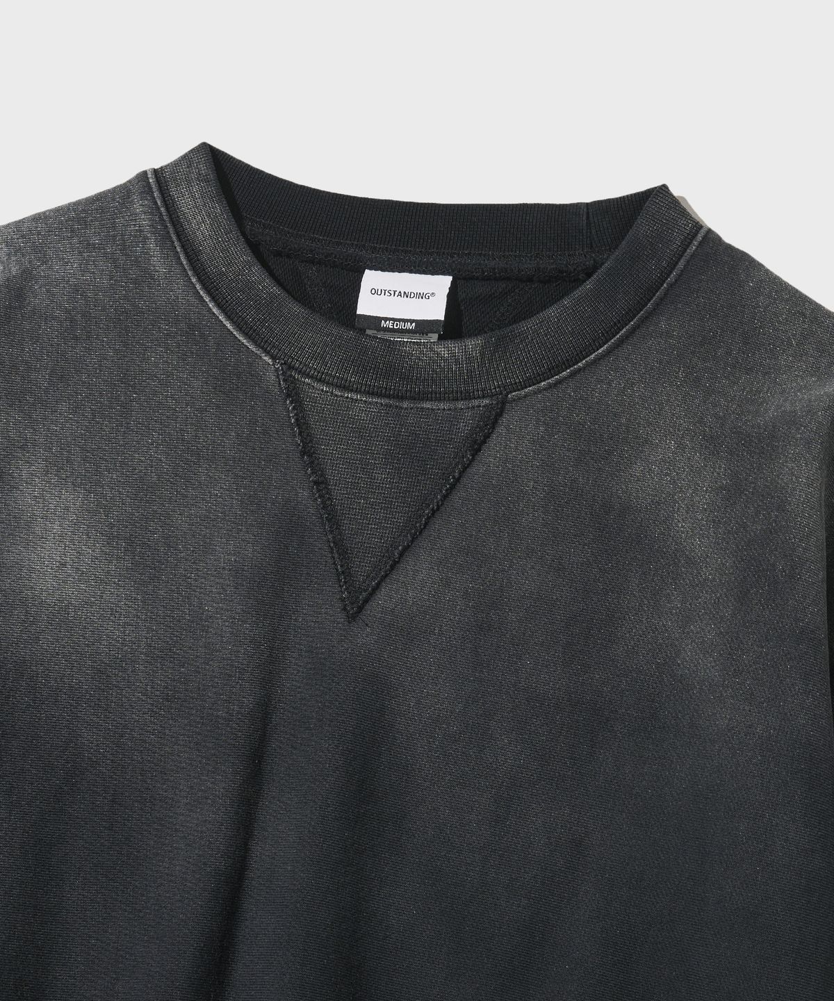 아웃스탠딩(OUTSTANDING) FADE WASHING SWEAT_BLACK
