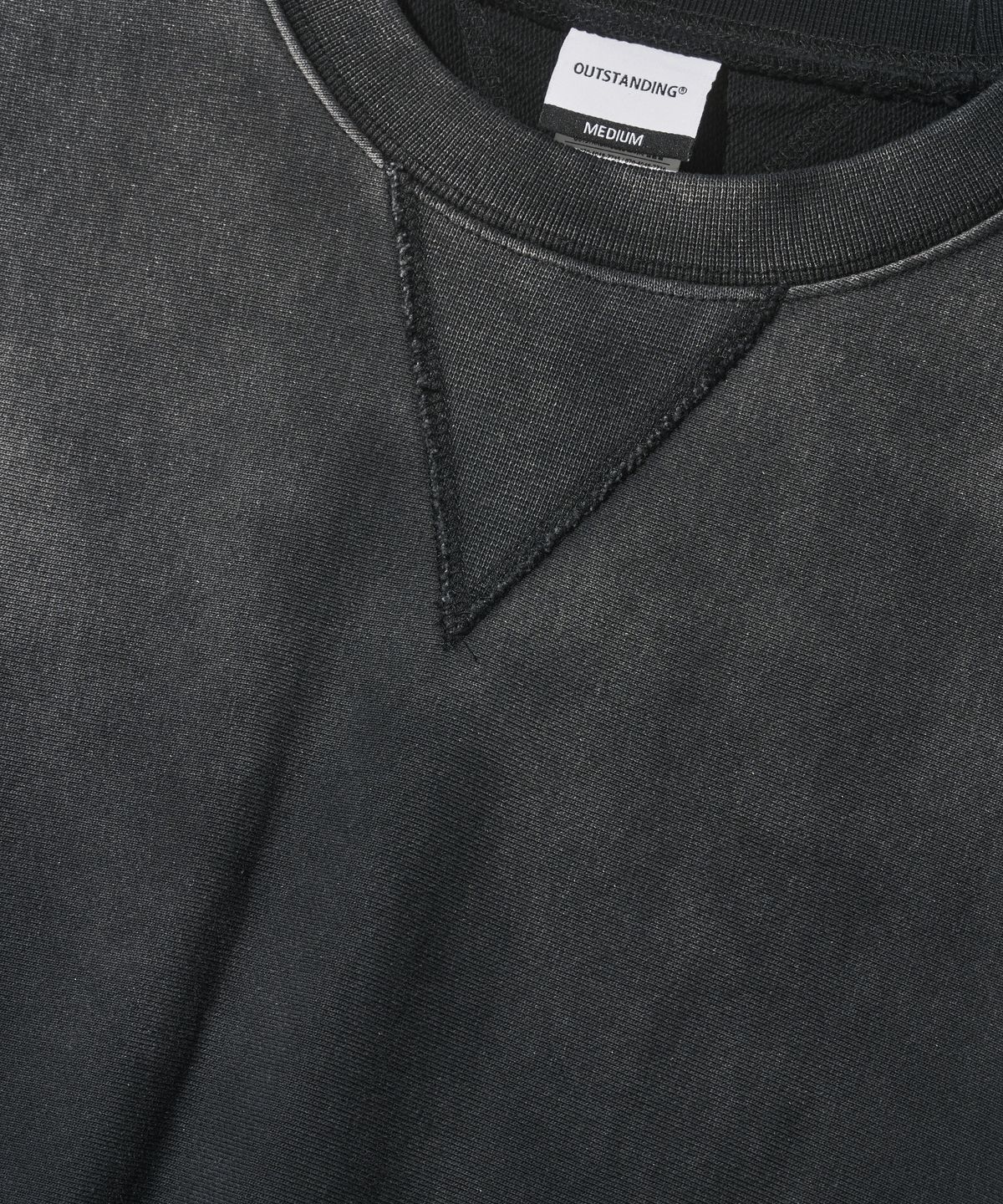 아웃스탠딩(OUTSTANDING) FADE WASHING SWEAT_BLACK