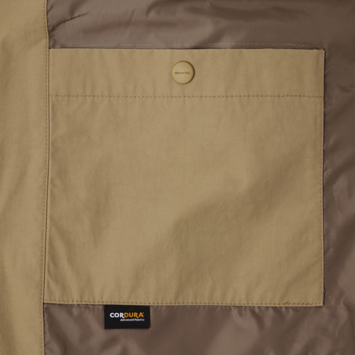 브롬톤 런던(BROMPTON LONDON) OUT POCKET COACH JUMPER - BEIGE (P251UJP102)