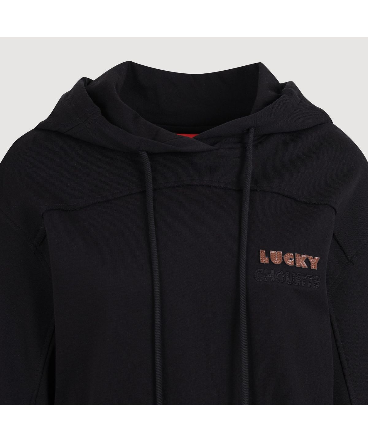 럭키슈에뜨(LUCKY CHOUETTE) Embroidery Point Cropped Hoodie T-shirt (black) LFTAS25280BKX