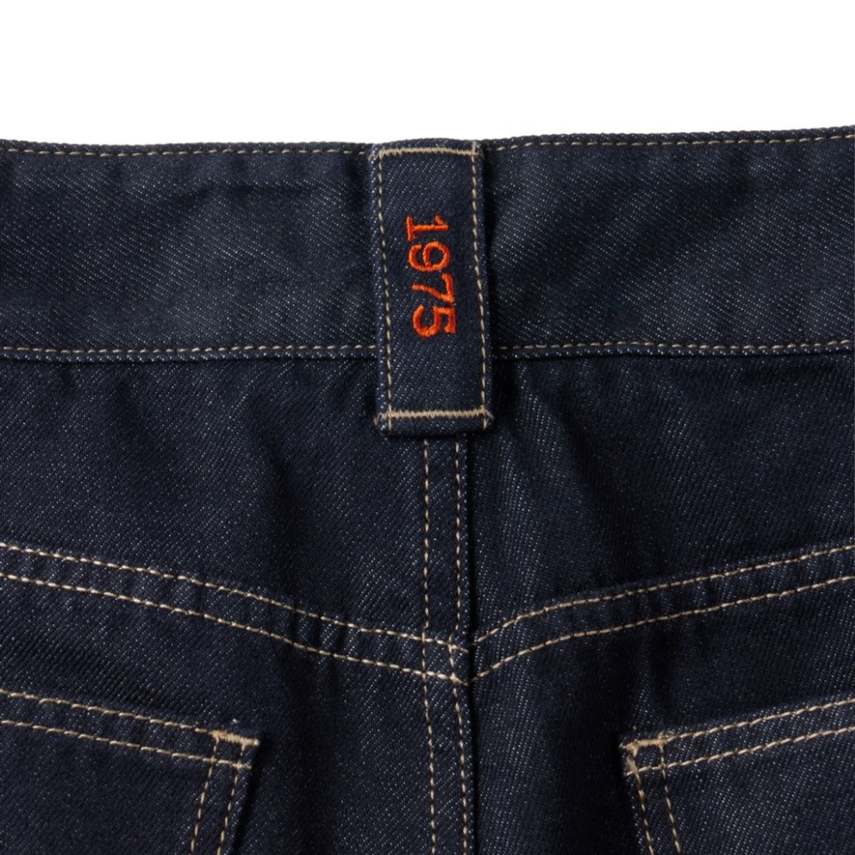 브롬톤 런던(BROMPTON LONDON) 1975 TWO TUCK DENIM SHORTS - INDIGO (P252UDP431)