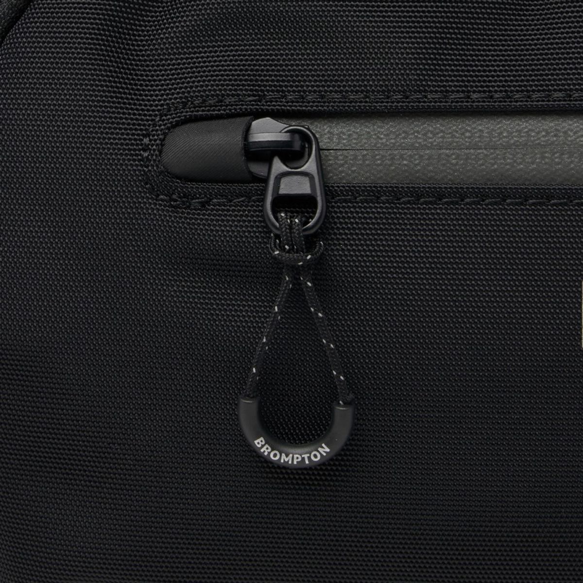 브롬톤 런던(BROMPTON LONDON) REFLECTIVE CROSS BAG - BLACK (P255ACR103)